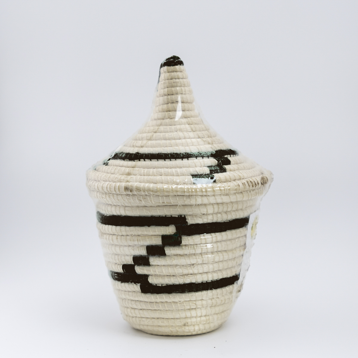 Black Sisal "Agaseke" Basket Containing Special Strong Highland | 100 g | Loose Tea